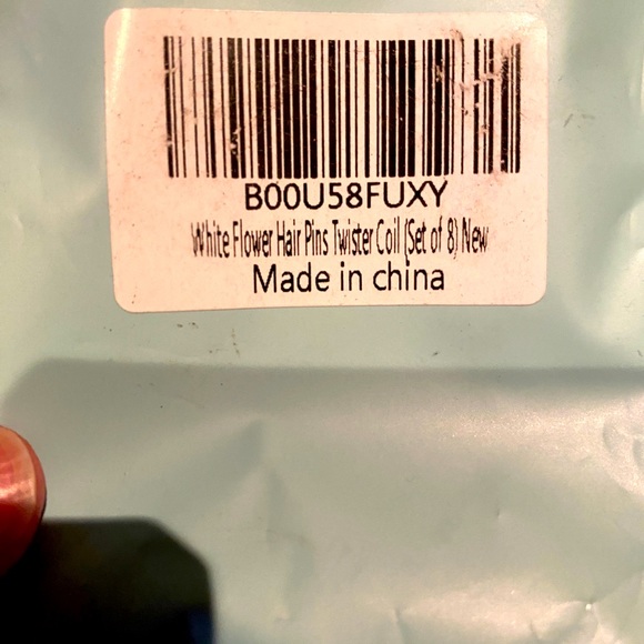 NEW White Flower twister coil hair pins. 2pack (16pcs). - Picture 3 of 4